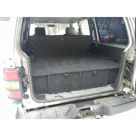 Органайзер Лесник для Mitsubishi Pajero 2 (функция спальника)